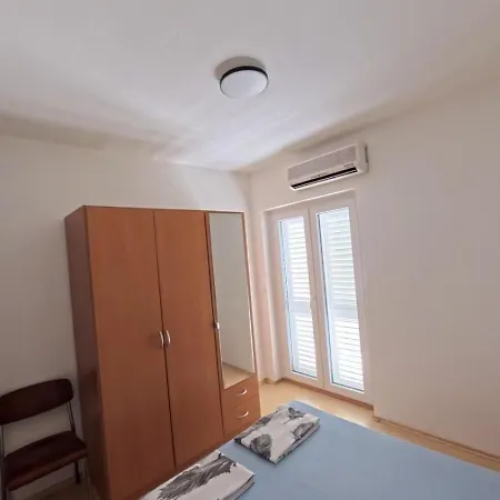 Turkovi Apartment *